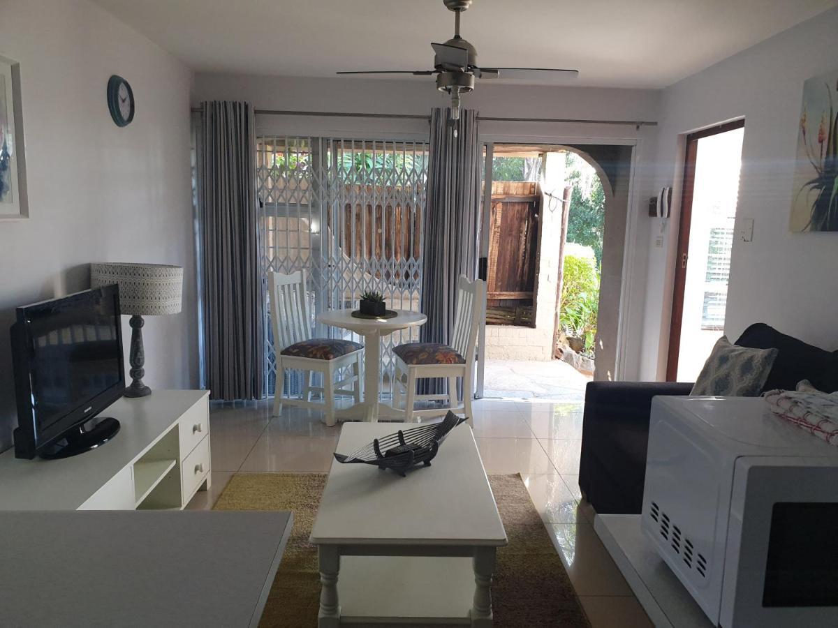 32 on Mendoza Durban Exterior foto